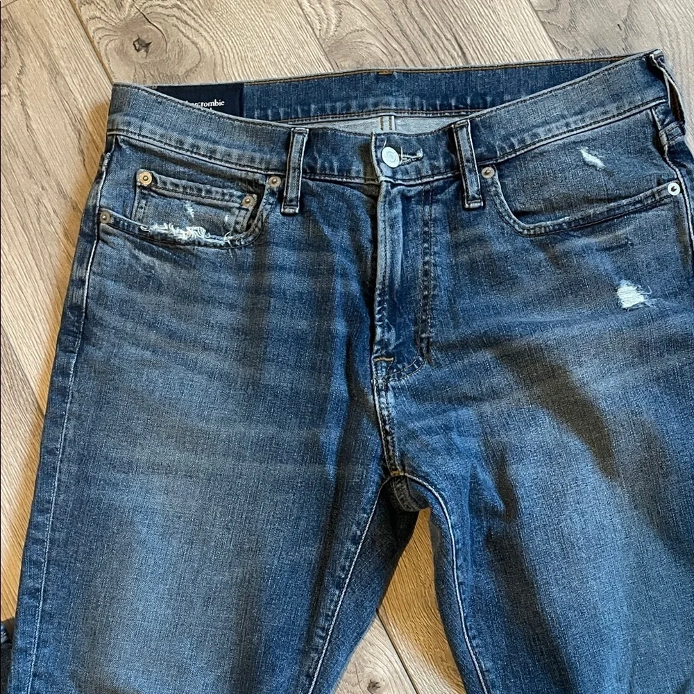 Abercrombie & Fitch Men's Ripped Denim Jeans